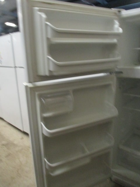Kenmore White Top Mount Refrigerator - 4