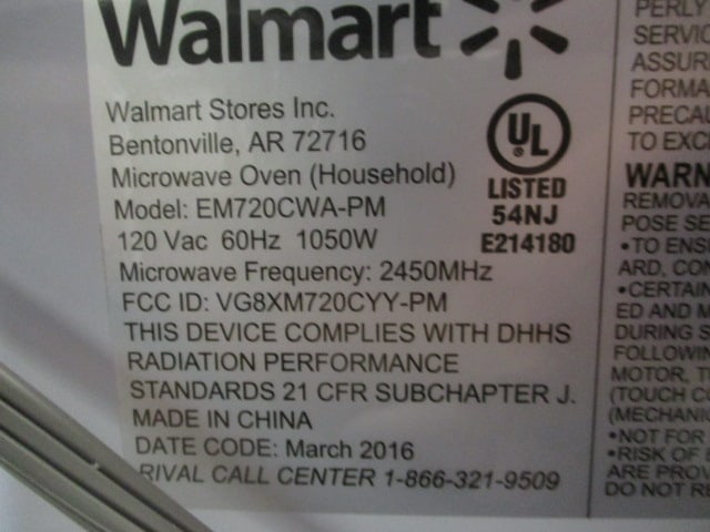 White Wal-Mart 700 Watt Microwave - 4