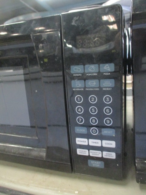 Black Commercial Chef 1100 Watt Microwave - 2
