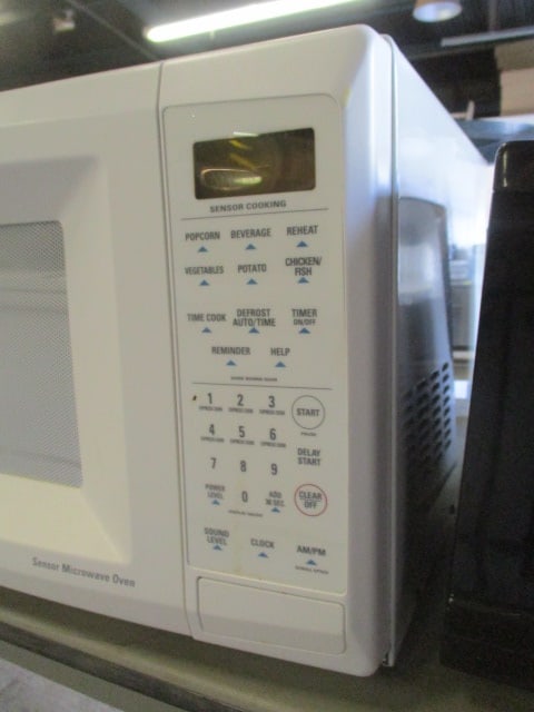 White GE Sensor Microwave - 2
