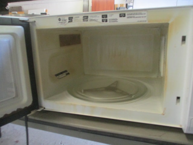 White GE Sensor Microwave - 5