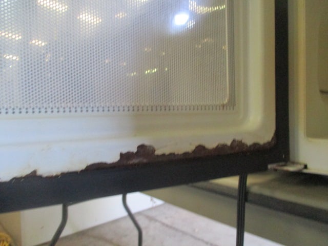 White GE Sensor Microwave - 6