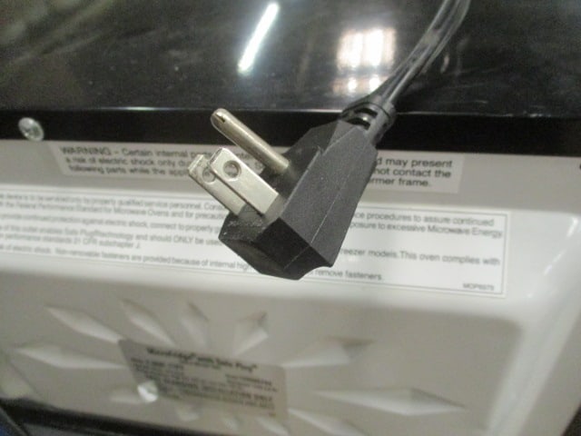 Micro Fridge Compact Refrigerator/Microwave Combo with Safe Plug - 11