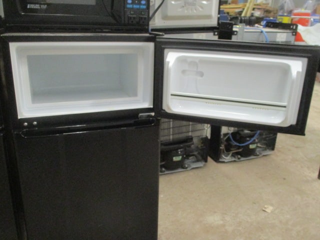 Micro Fridge Compact Refrigerator/Microwave Combo with Safe Plug - 6