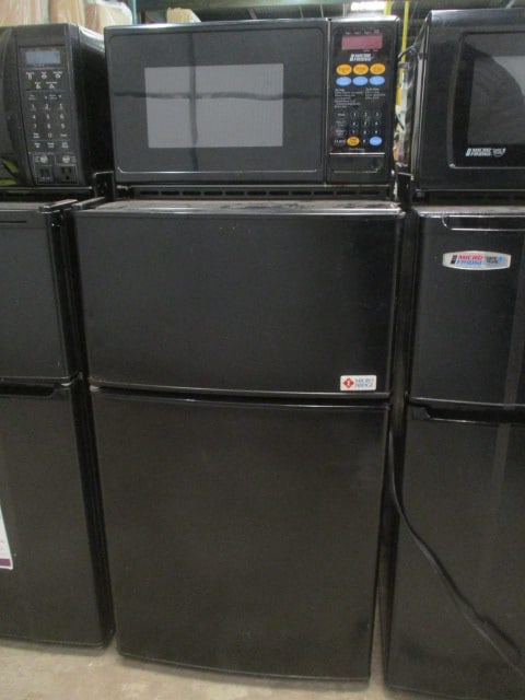 Micro Fridge Compact Refrigerator/Microwave Combo (1 of 11)