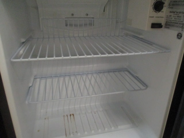 Micro Fridge Compact Refrigerator/Microwave Combo with Safe Plug - 10