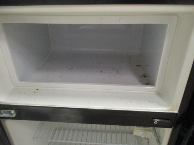 Micro Fridge Compact Refrigerator/Microwave Combo with Safe Plug - 7