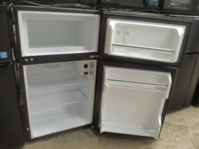 Micro Fridge Compact Refrigerator/Microwave Combo with Safe Plug - 6
