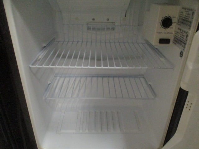 Micro Fridge Compact Refrigerator/Microwave Combo with Safe Plug - 9