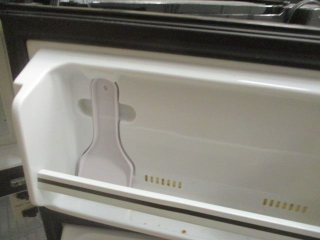 Micro Fridge Compact Refrigerator/Microwave Combo with Safe Plug - 7