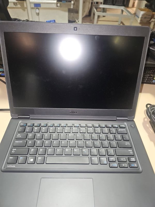 Dell Latitude 5480 Laptop with Power Cord (1 of 1)