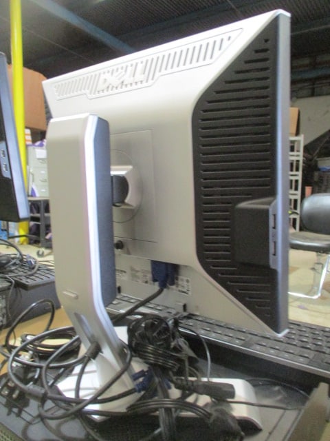 Dell Optiplex 790 CPU, 17" Monitor, Keyboard, Mouse and Power Cords - 4