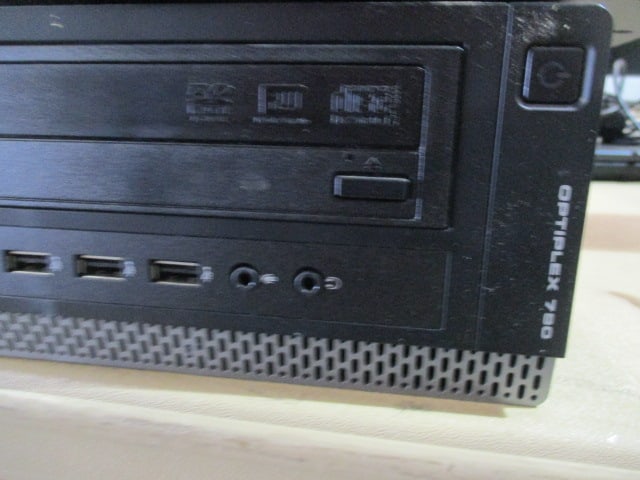 Dell Optiplex 790 CPU, 17" Monitor, Keyboard, Mouse and Power Cords - 7