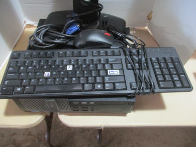 Dell Optiplex 7020 CPU, 22" Monitor, Keyboard, Mouse and Power Cords - 2