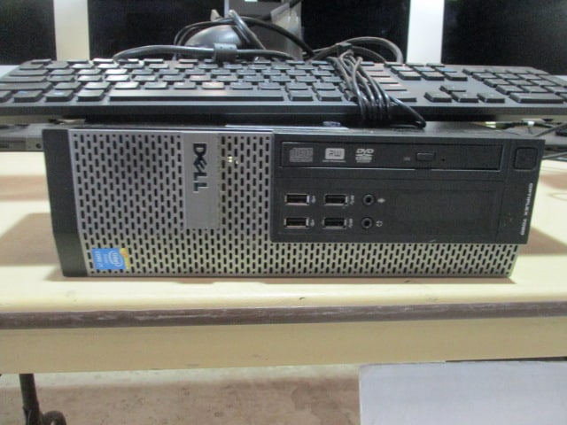 Dell Optiplex 7020 CPU, 21" Monitor, Keyboard, Mouse and Power Cords - 6