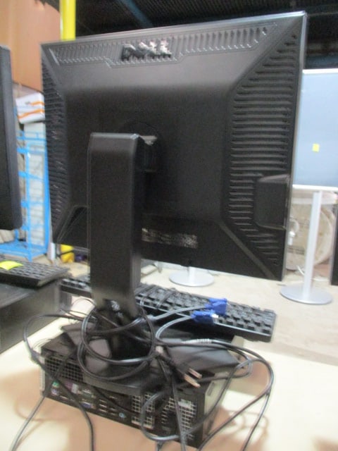 Dell Optiplex 7020 CPU, 19" Monitor, Keyboard, Mouse and Power Cords - 4