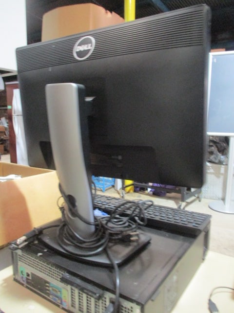 Dell Optiplex 7010 CPU, 22" Monitor, Keyboard, Mouse and Power Cords - 4