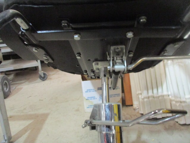 Black Vinyl Salon Chair - 9