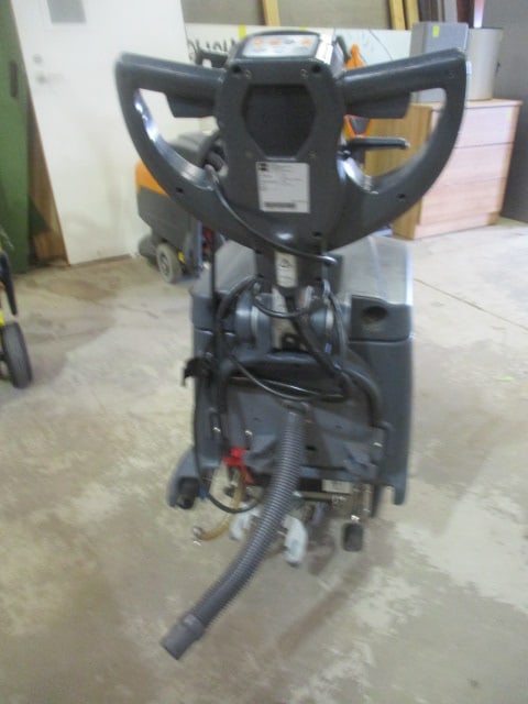 Taski Swingo 455 Compact Scrubber Dryer - 4