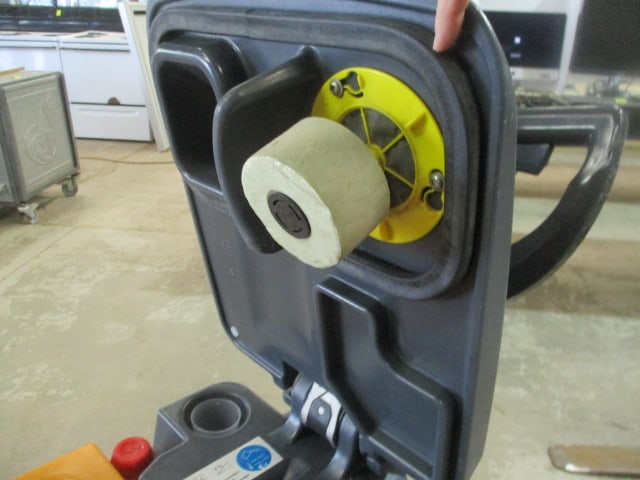 Taski Swingo 455 Compact Scrubber Dryer - 6