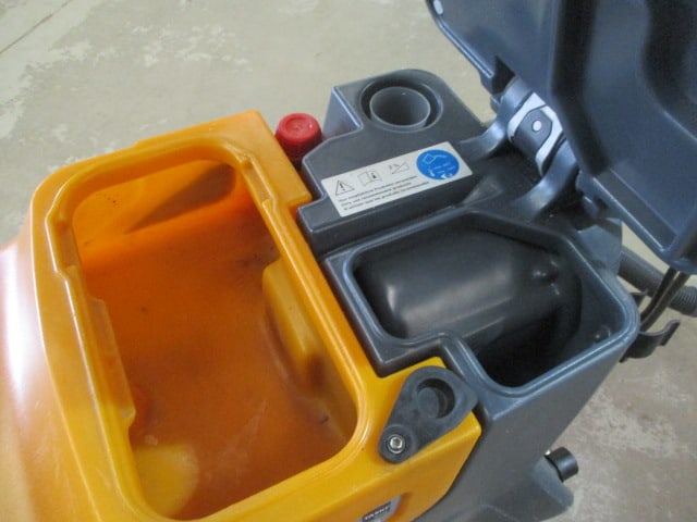 Taski Swingo 455 Compact Scrubber Dryer - 7