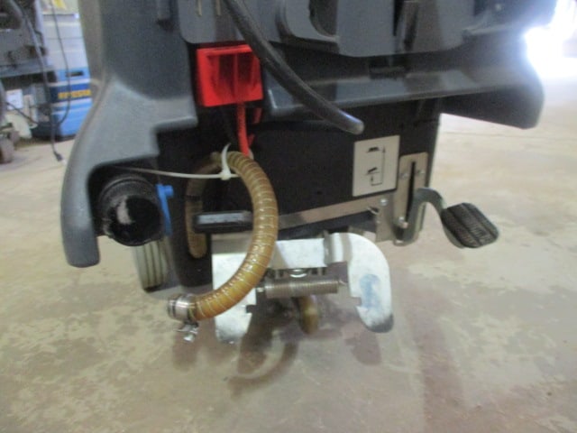 Taski Swingo 455 Compact Scrubber Dryer - 8