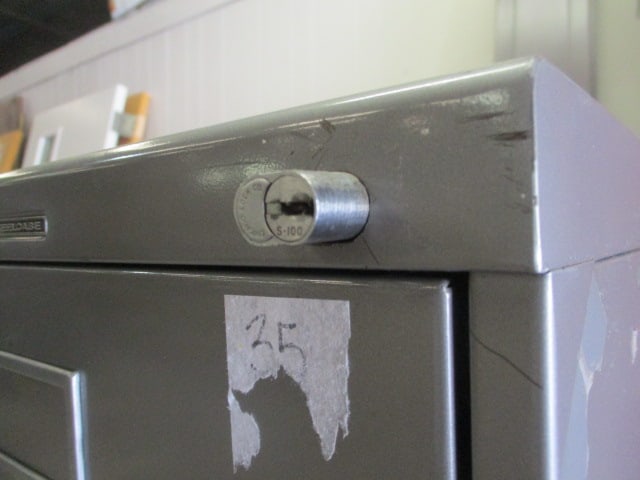 Steelcase Grey Metal 5 Drawer File Cabinet - 4