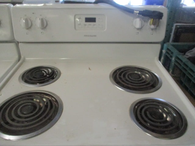 Frigidaire Electric Coil Eye Stove - 2