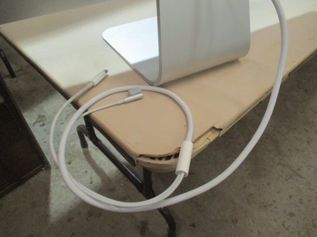 Apple A1407 27" Thunderbolt Display Monitor - 5