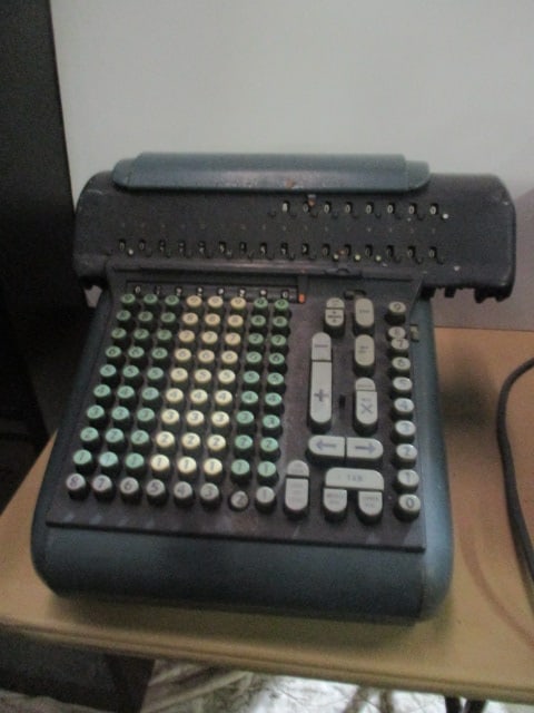 Vintage Marchant Calculator/Adding Machine (1 of 5)