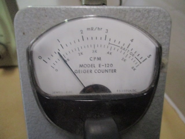 Eberline Instrument Corp. Model E-120 Geiger Counter - 2