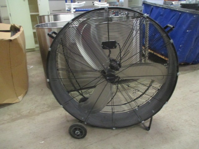 Utilitech 3 Speed Floor Air Circulator (1 of 5)