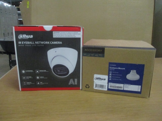 New Old Stock Dahua IR Eyeball Network Camera and Camera Mount Kit (1 of 4)
