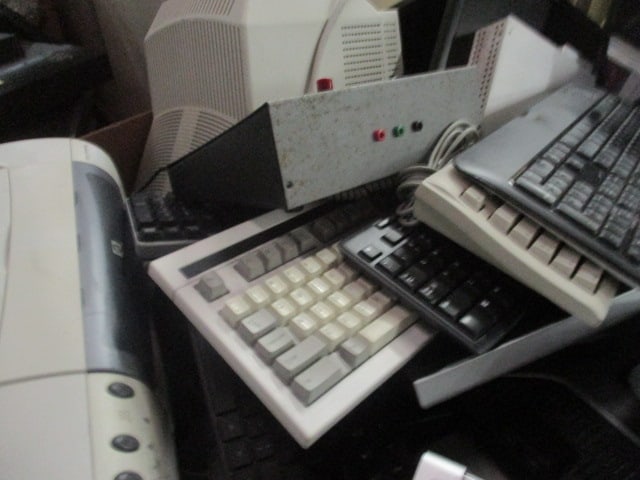 Gaylord FULL of Old Electronic/Computer Components - 7