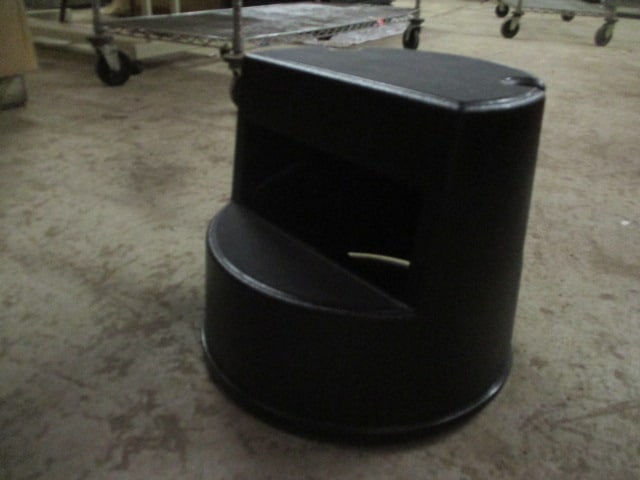Rubbermaid Kitchen Stool: Model #2523Local Pickup Only