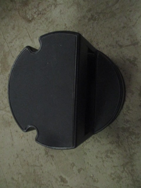 Rubbermaid Kitchen Stool - 3