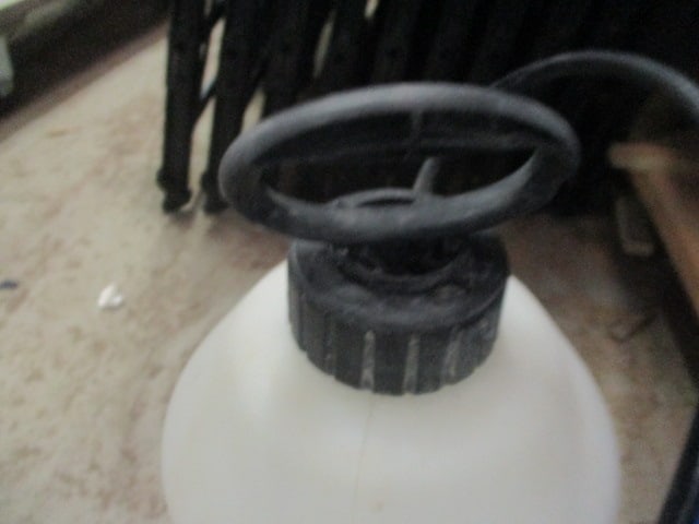 Project Source 2 Gallon Pump Sprayer - 4