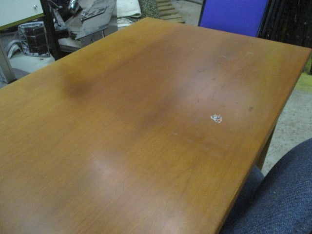 Krug Desk and Rolling Task Chair - 12