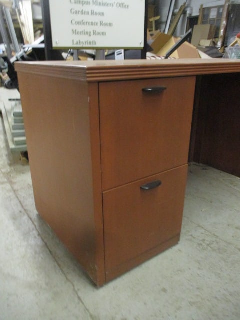 Krug Desk and Rolling Task Chair - 3