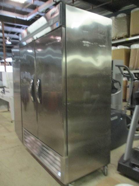 Norlake Advant Edge Model F49-S Two Door Reach-In Freezer - 4