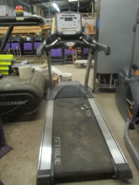 True Fitness Technology Model TC650 Treadmill (1 of 7)