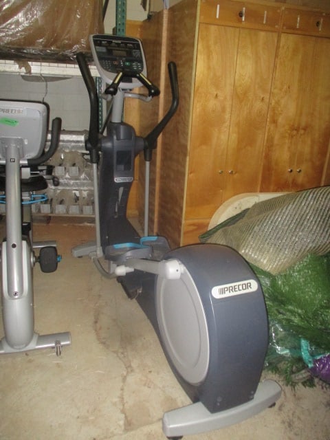 Precor EFX Crossramp Elliptical Trainer (1 of 8)