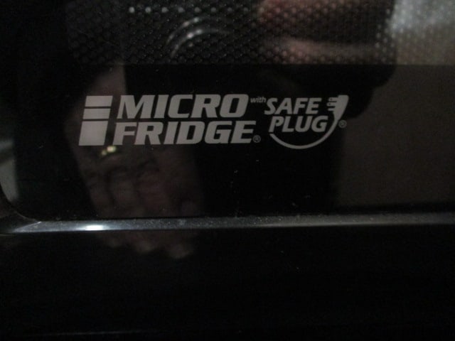 Micro Fridge Compact Refrigerator/Microwave Combo with Safe Plug - 3