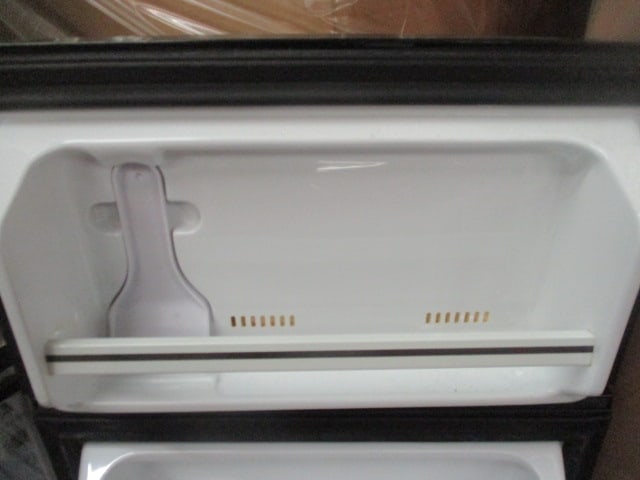 Micro Fridge Compact Refrigerator/Microwave Combo with Safe Plug - 7