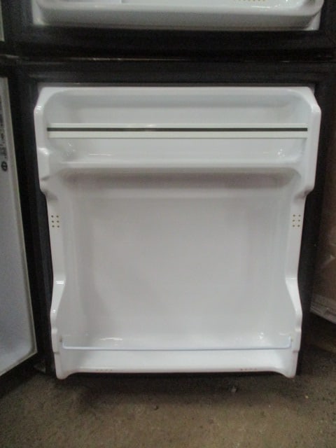 Micro Fridge Compact Refrigerator/Microwave Combo with Safe Plug - 9