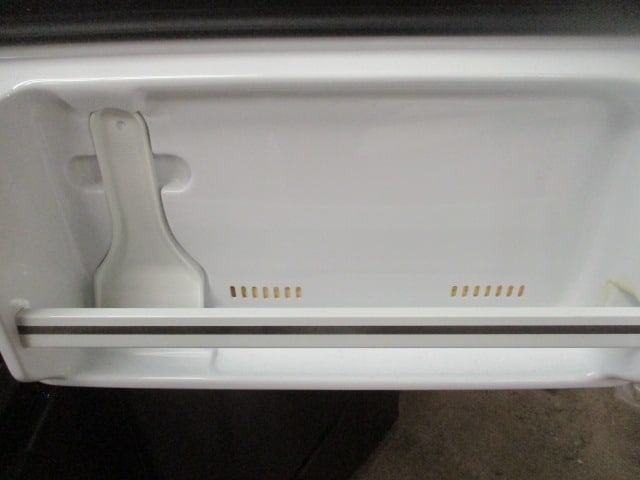 Micro Fridge Compact Refrigerator/Microwave Combo with Safe Plug - 7