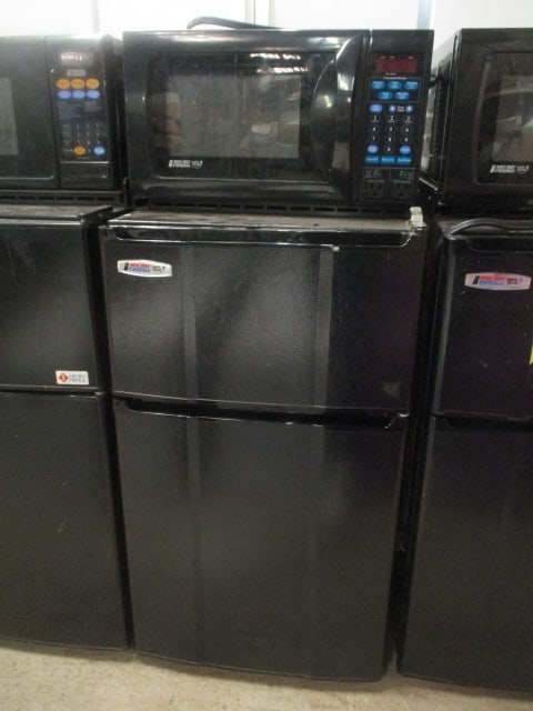 Micro Fridge Compact Refrigerator/Microwave Combo with Safe Plug (1 of 13)