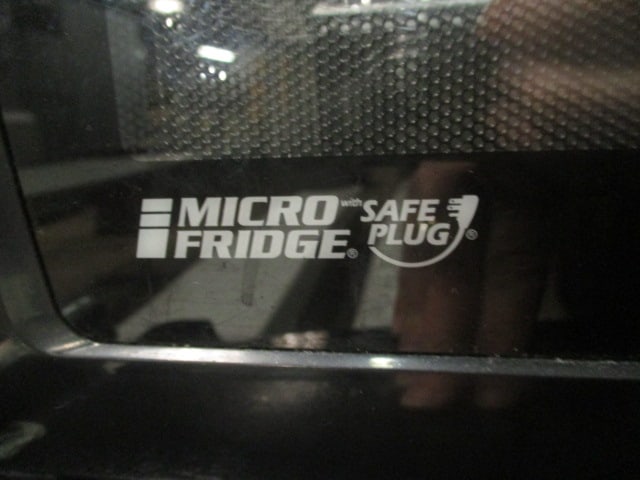 Micro Fridge Compact Refrigerator/Microwave Combo with Safe Plug - 3