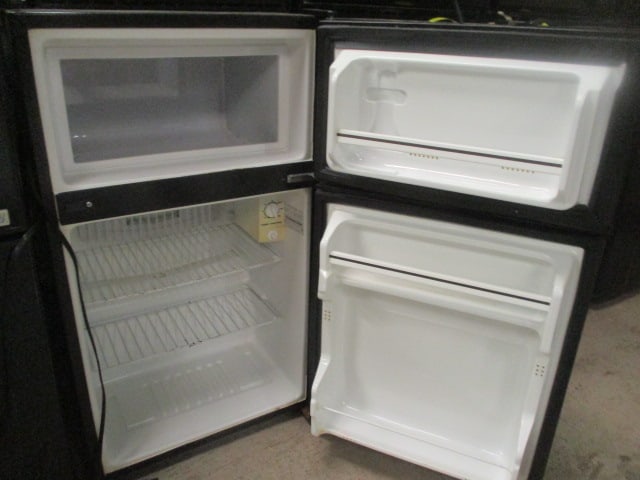 Micro Fridge Compact Refrigerator/Microwave Combo - 6