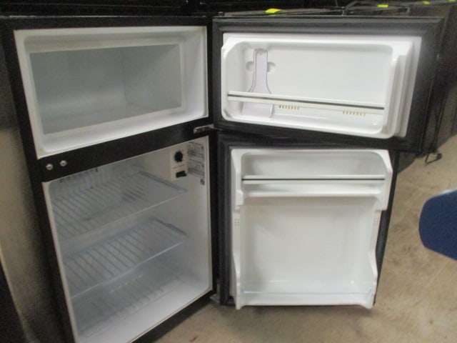 Micro Fridge Compact Refrigerator/Microwave Combo with Safe Plug - 6